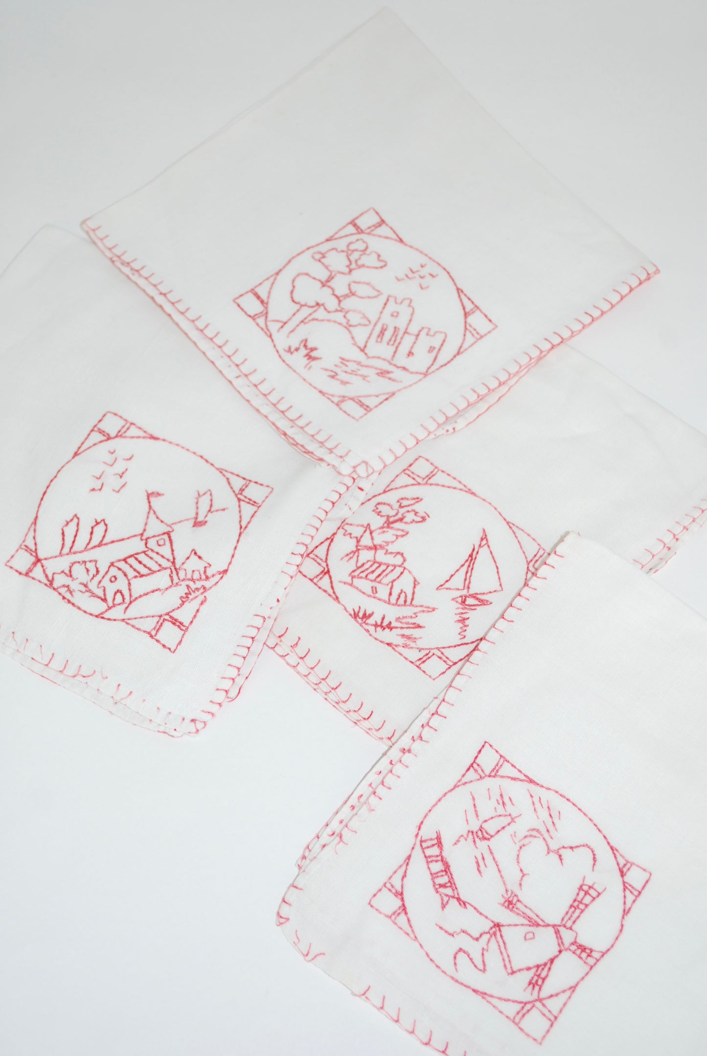 four scenic napkins