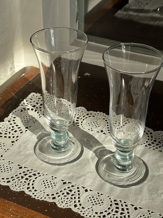 two flutes