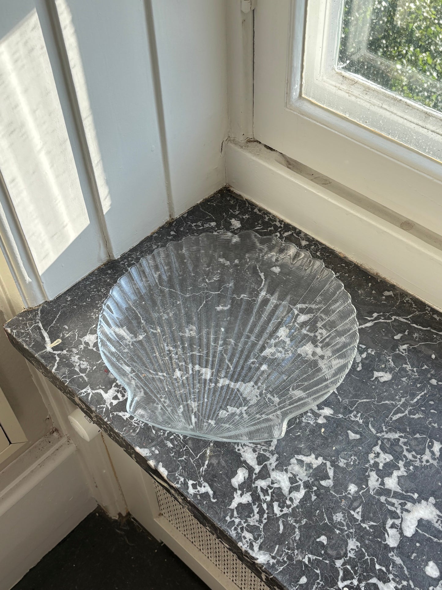 shell serving dish