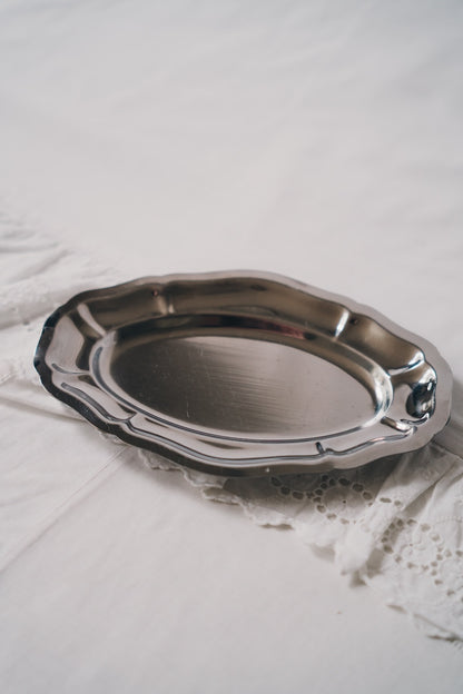 oval stainless steel dish