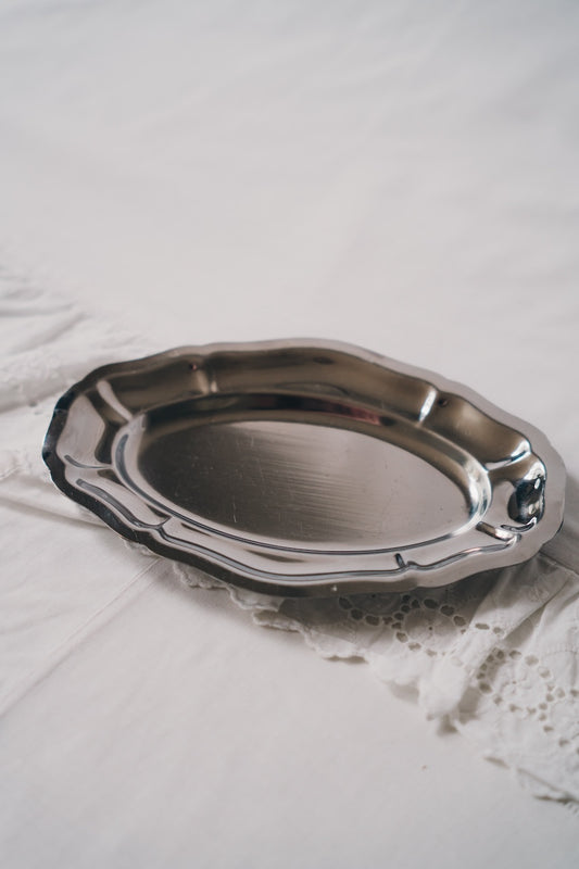 oval stainless steel dish