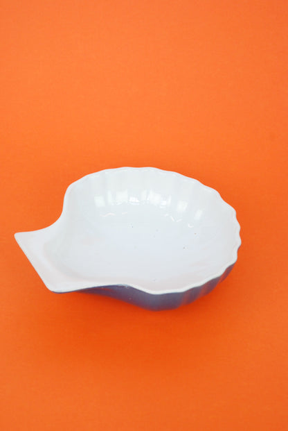 medium blue shell serving bowl