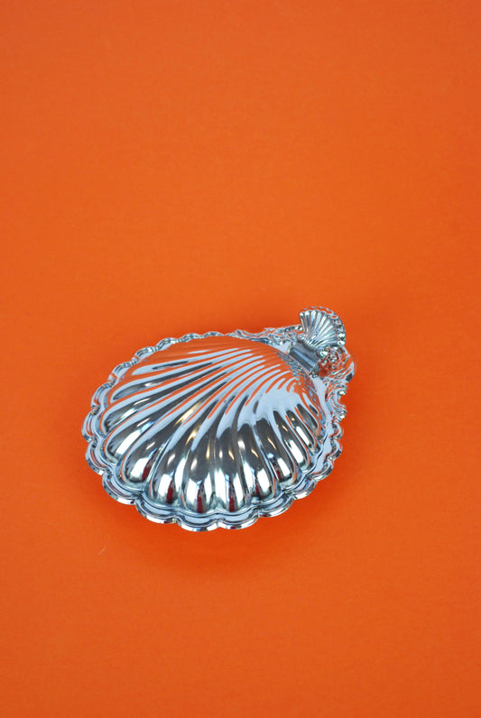 shell butter dish