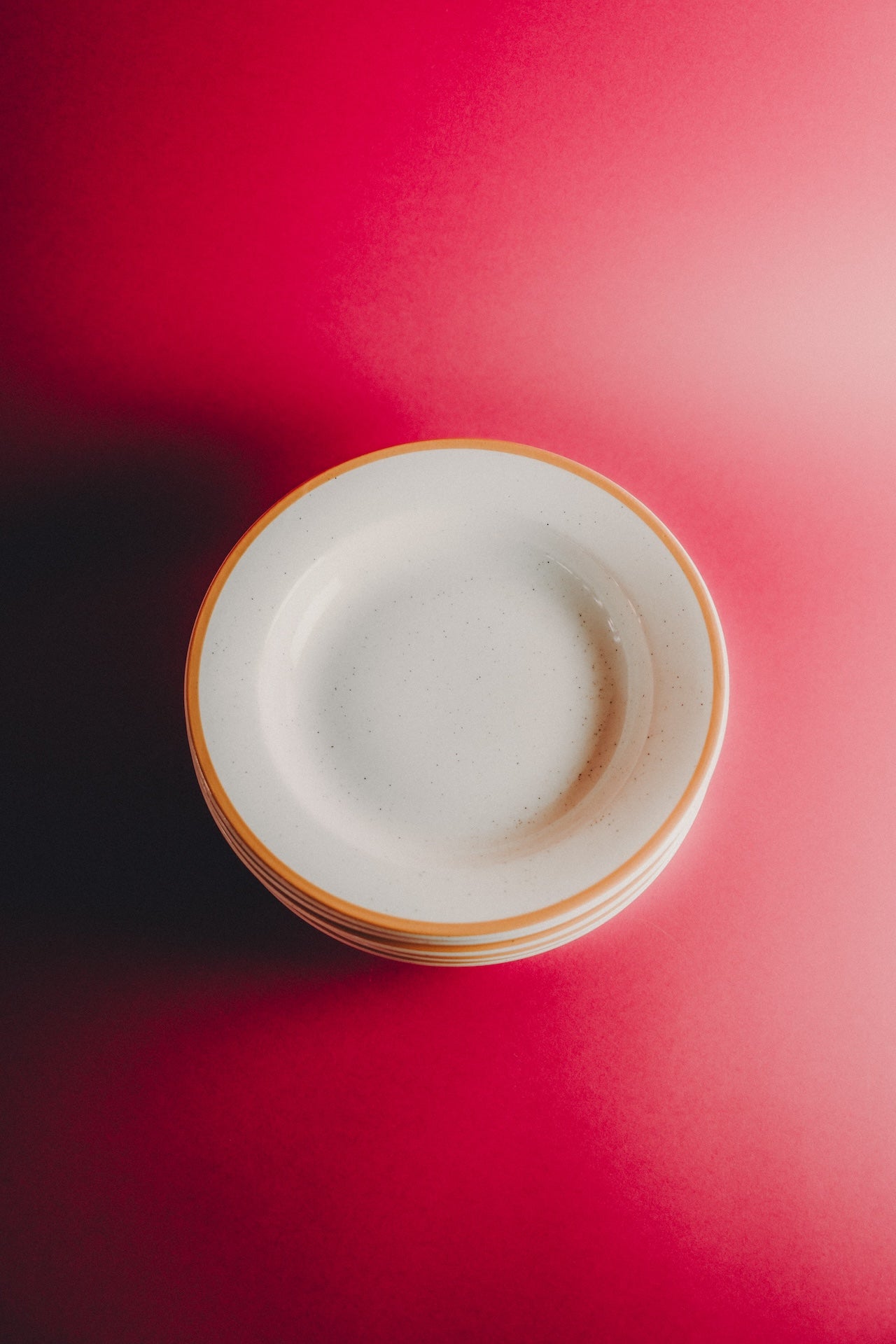plates with ochre rim