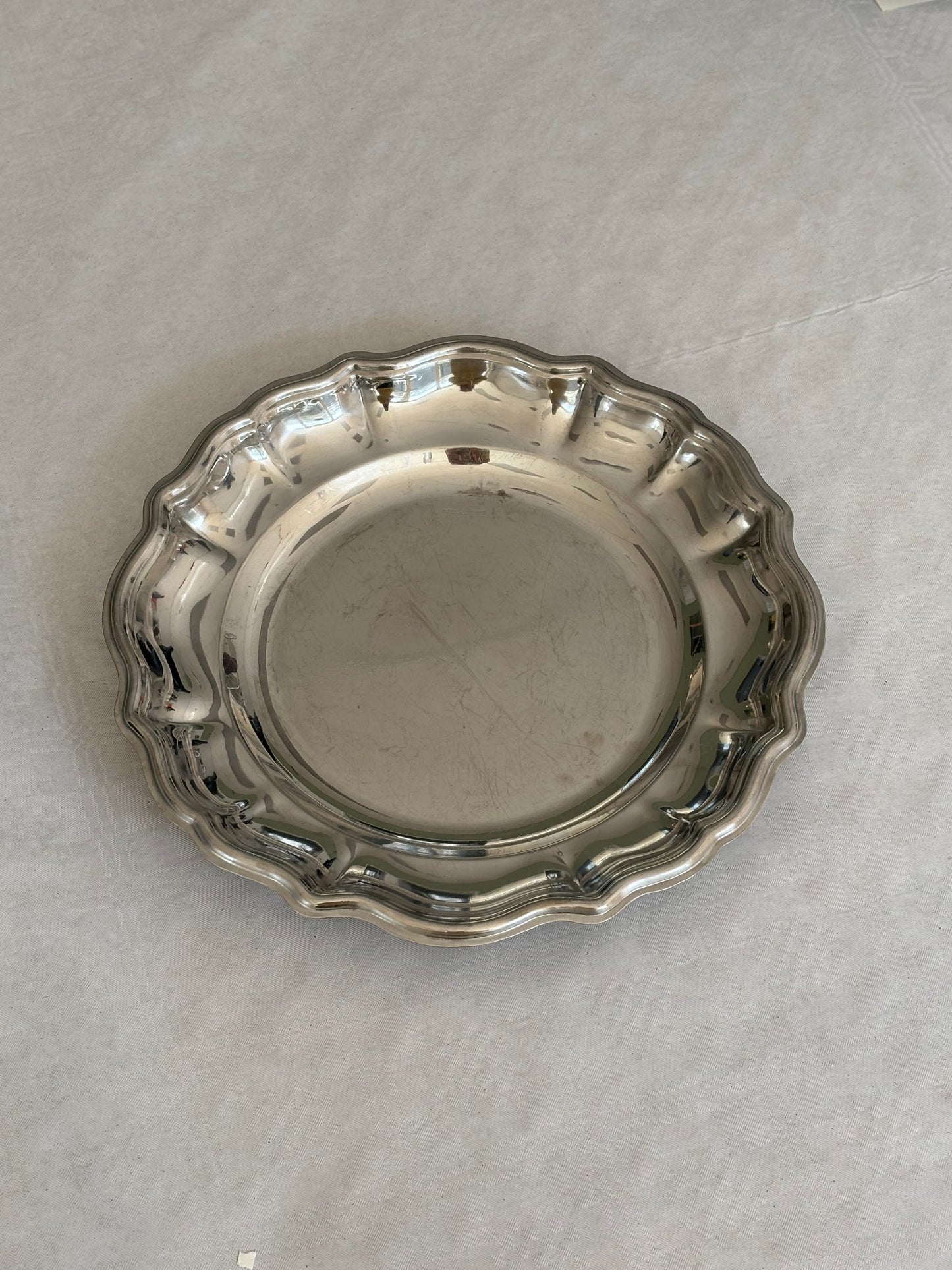 round dish