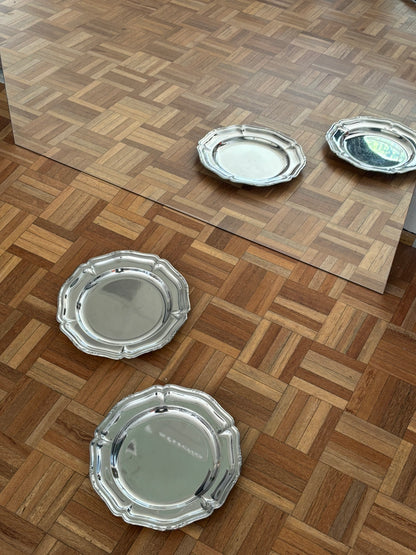 round dish