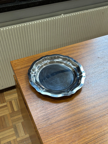 round dish