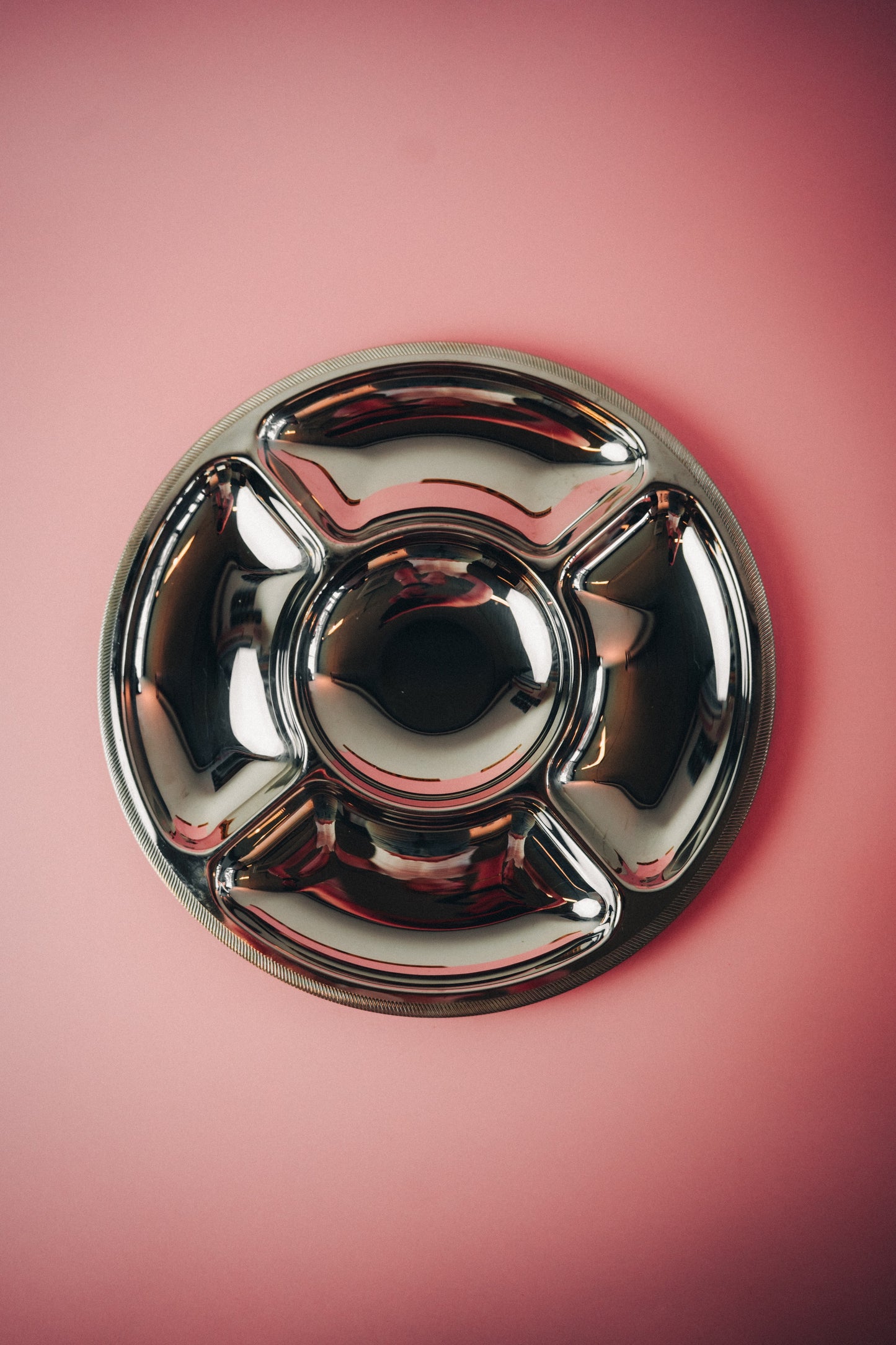 shiny round snack dish