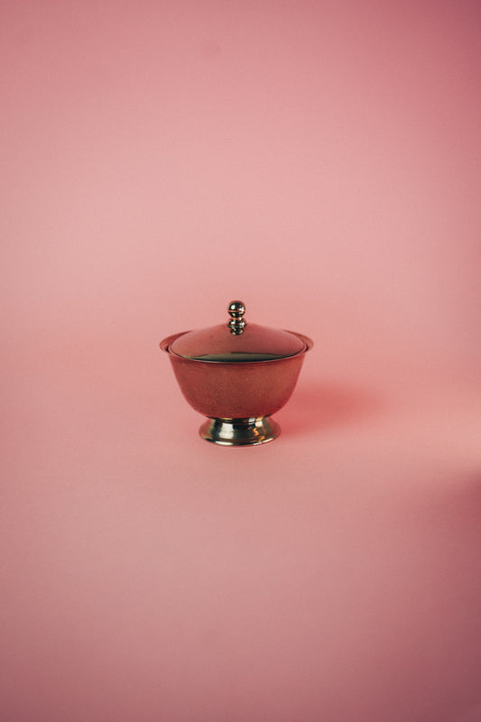 sugar pot